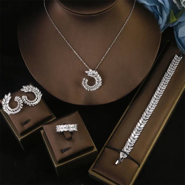 Royal Leaf Jewelry Set